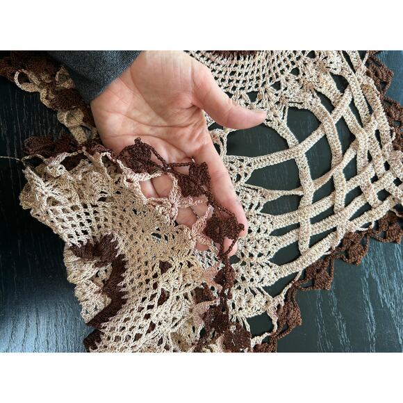 Vintage Tablecloth runner placemat- lattice ornate intricate knit brown decor - Picture 3 of 8